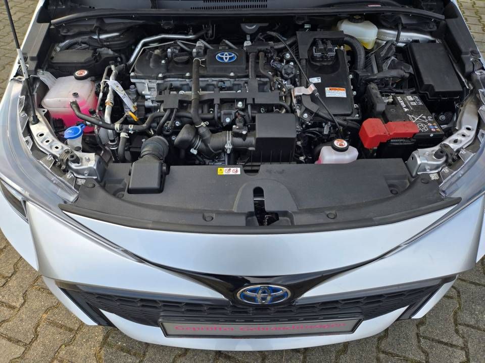 Toyota Corolla HSD 1.8 l Active - Samsaru's Car Outlet