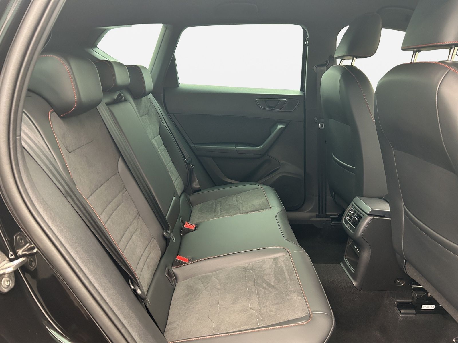 Seat Ateca FR 2.0 TDI DSG*NAVI*AHK*KAM*SHZ*ACC*LED*