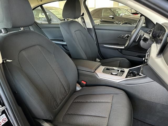 BMW 320 i Limousine - Samsaru's Car Outlet