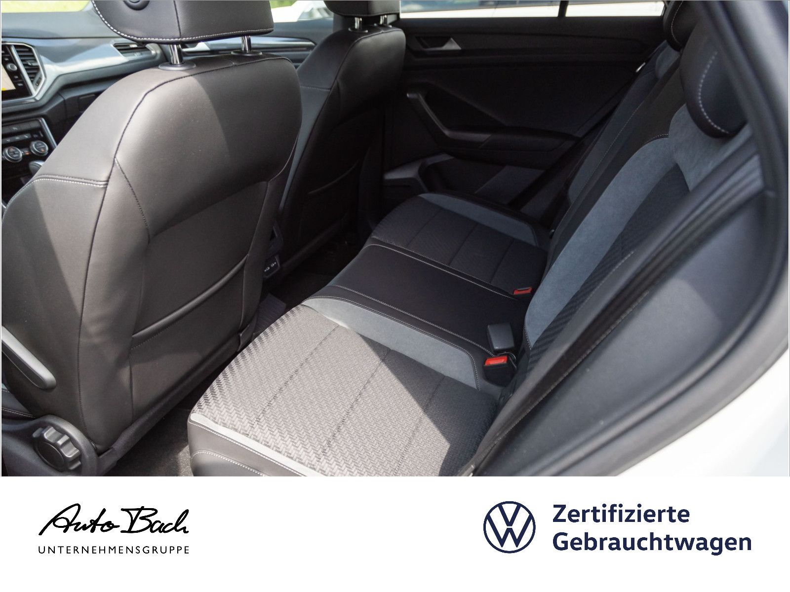 Volkswagen T-Roc 1.5 TSI Sport DSG - Samsaru's Car Outlet