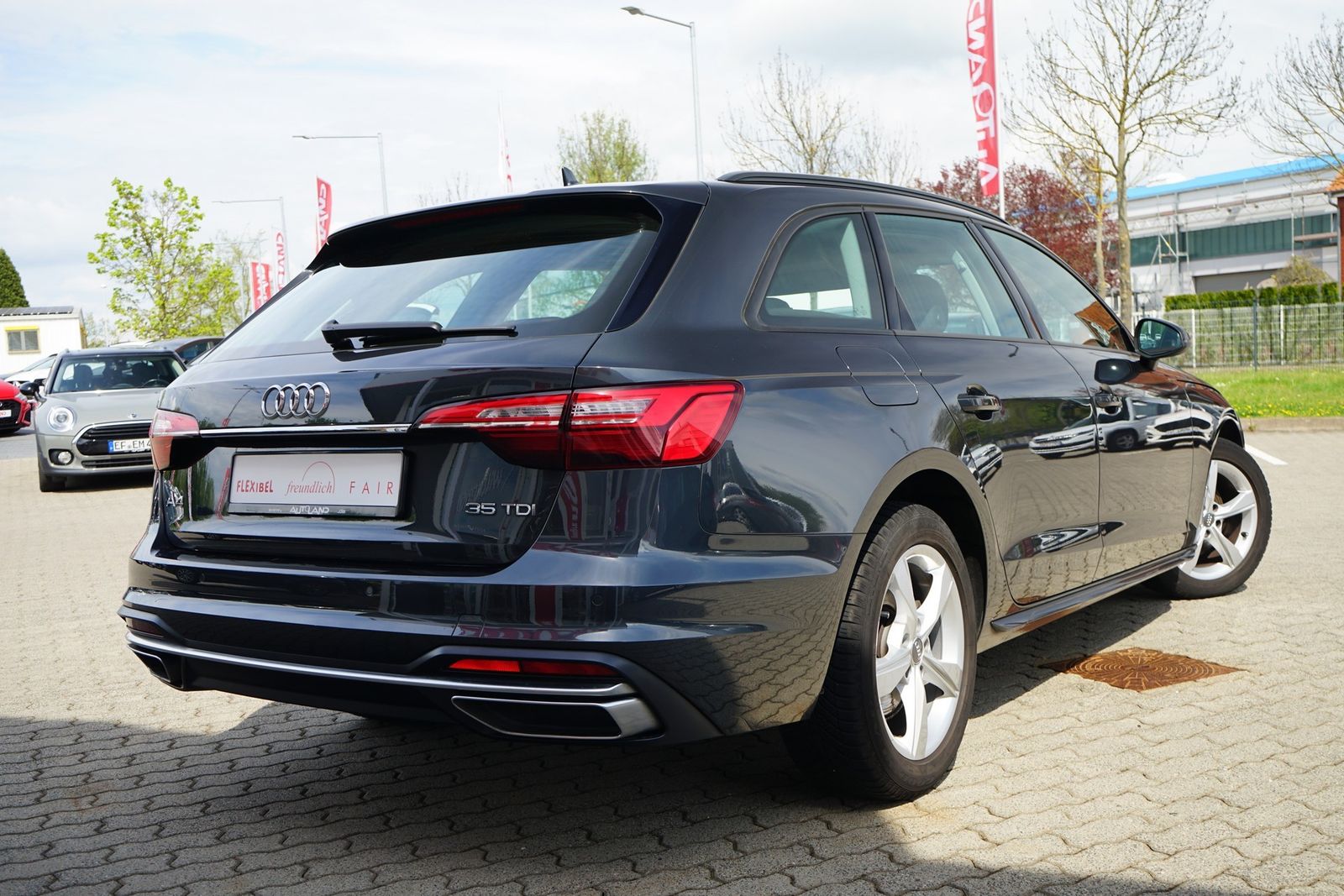 Audi A4 35 2.0 TDI Avant advanced - Samsaru's Car Outlet