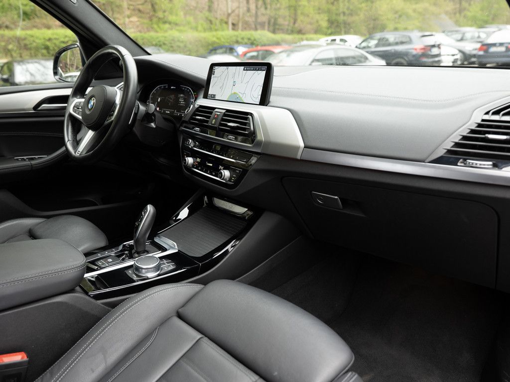 BMW X3 xDrive 30e M-Sportpaket - Samsaru's Car Outlet