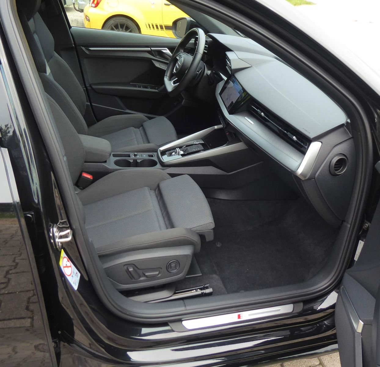 Audi A3 Sportback 45 TFSIe S-LINE/HEAD-UP/VIRTUAl/18"