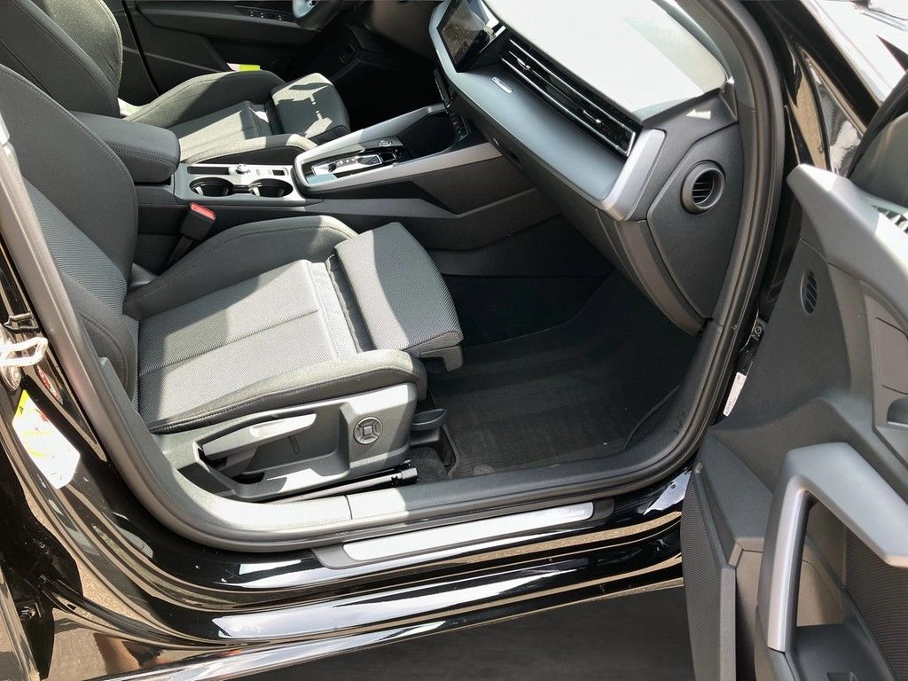 Audi A3 Limousine 30 TFSI S tronic advanced - Samsaru's Car Outlet