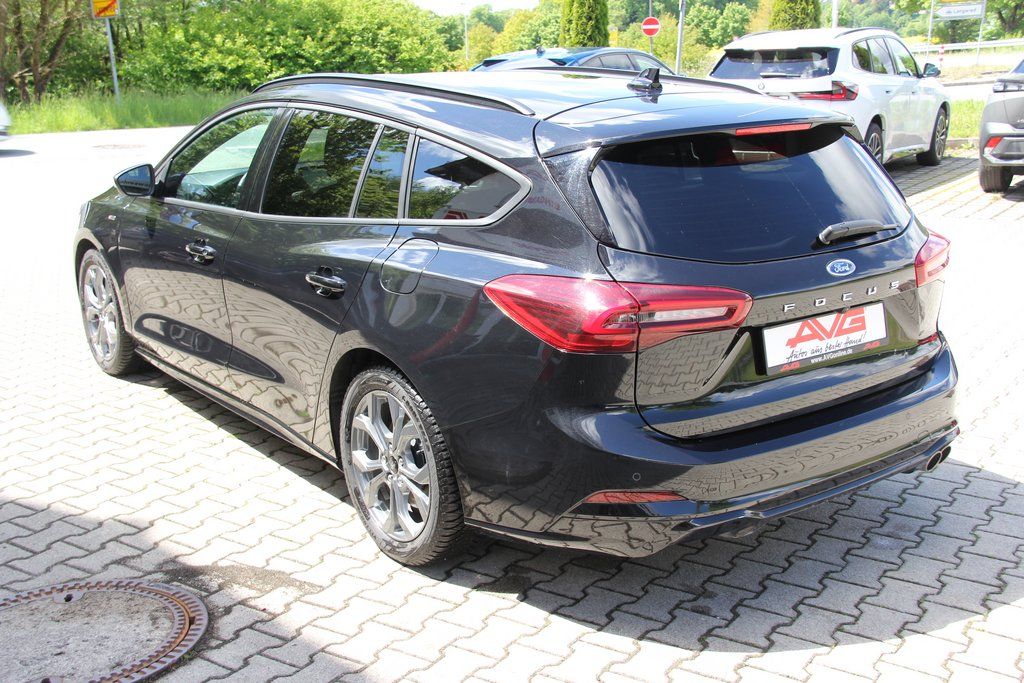 Ford Focus Turnier 155PS ST-LINE LED AdapTempomat CAM