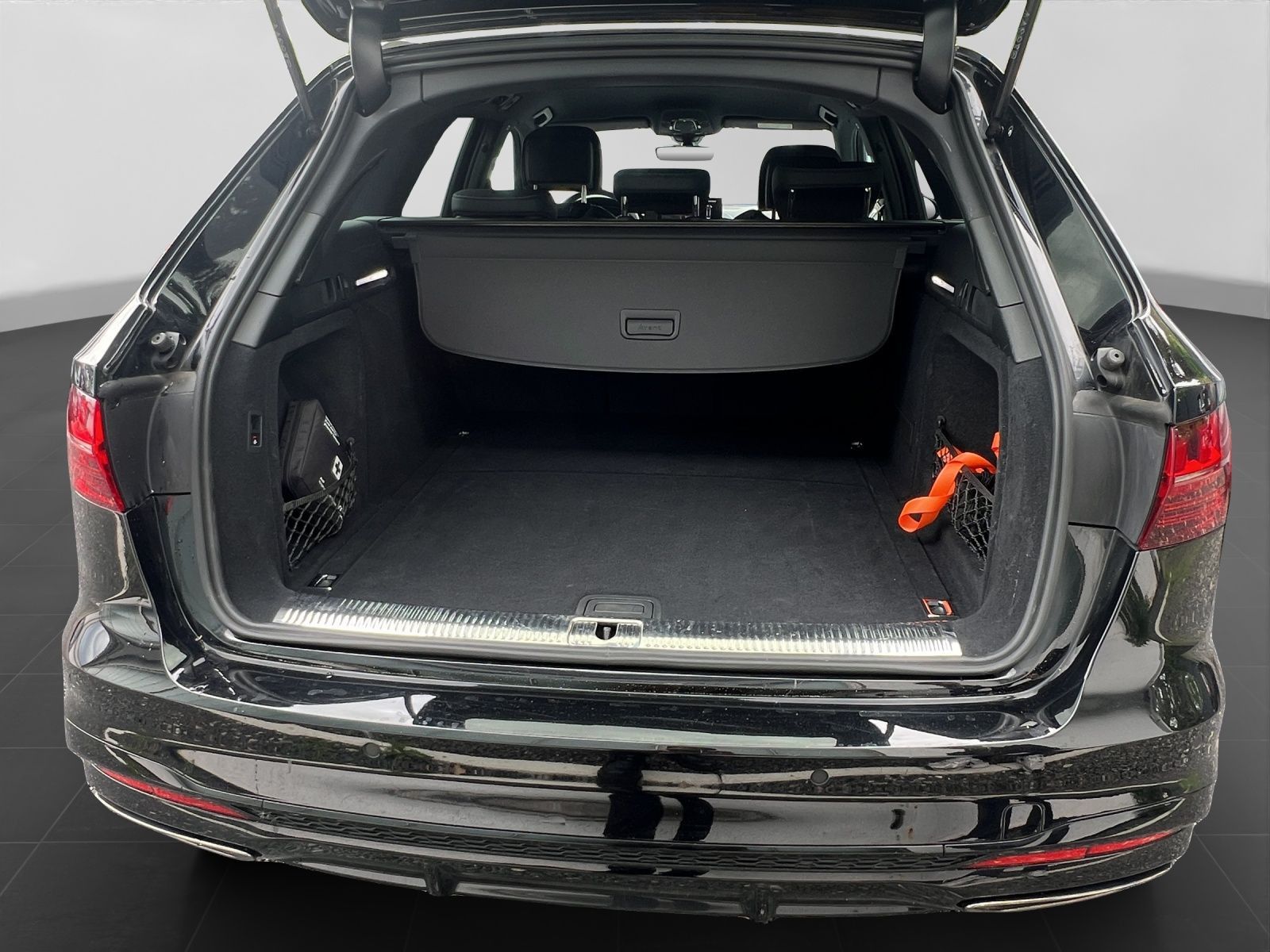 Audi A4 Avant 40 TFSI Q 2x S LINE AHK MATRIX-LED LM19