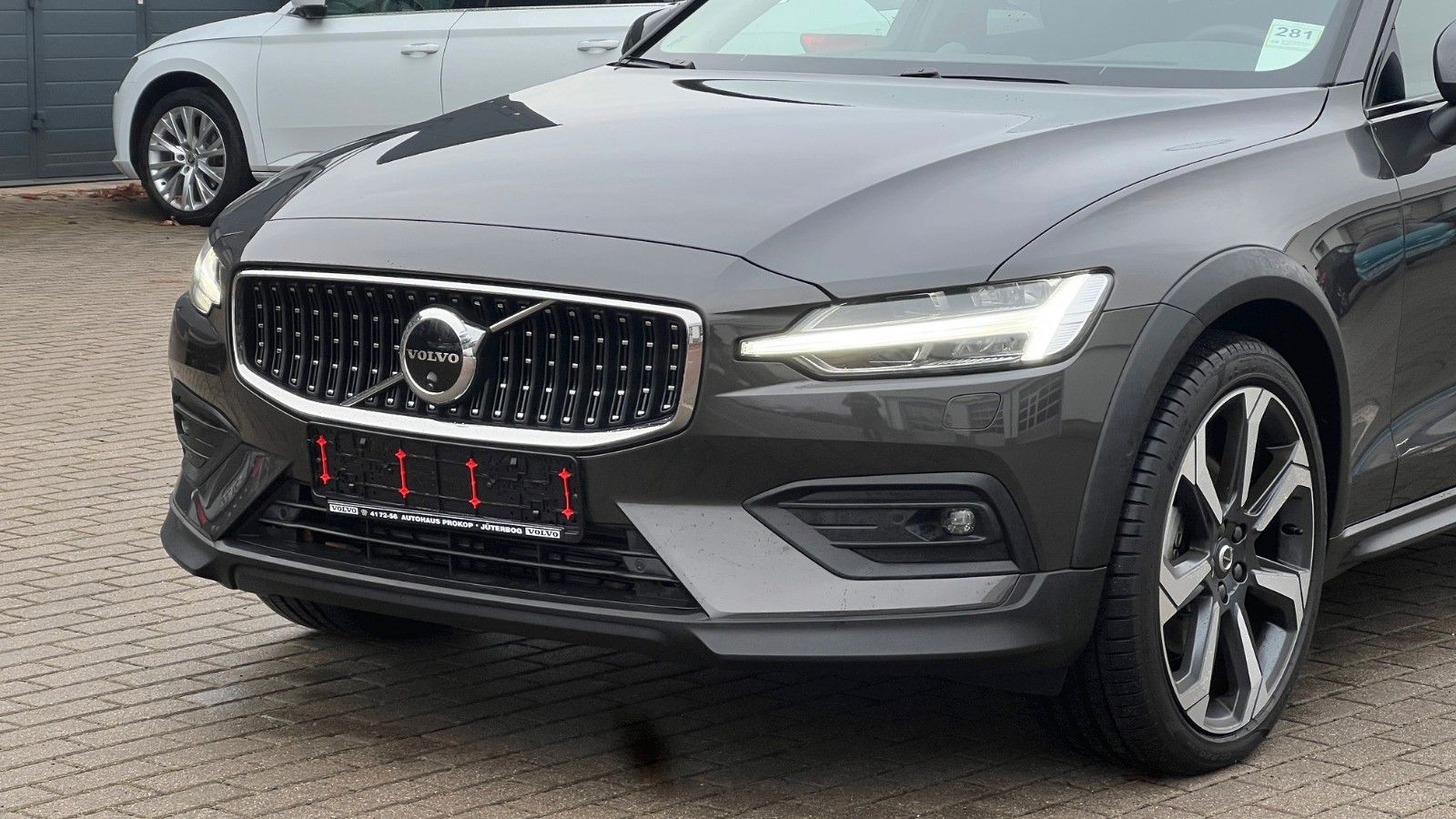 Volvo V60 CC B4 D Ultimate AWD*B&W*360°*SH*MASSAGE*