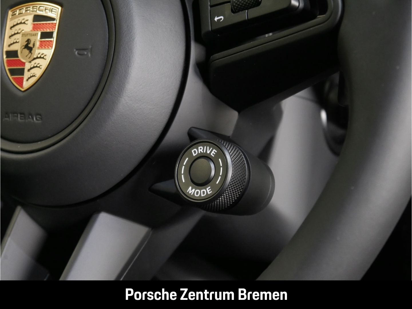 Porsche Cayenne BOSE Hinterachslenkung 90L Head-Up PASM