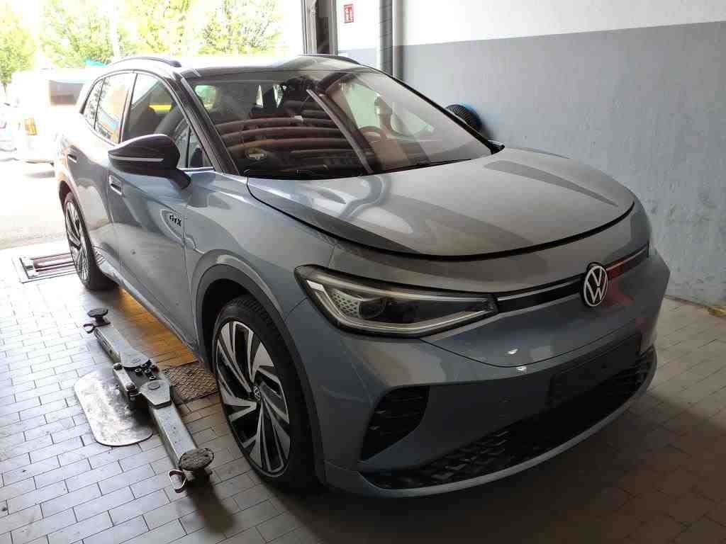 Volkswagen ID.4 GTX 4M 82 kWh +WÄPU +AHK +PANO +360° +IQ.LI
