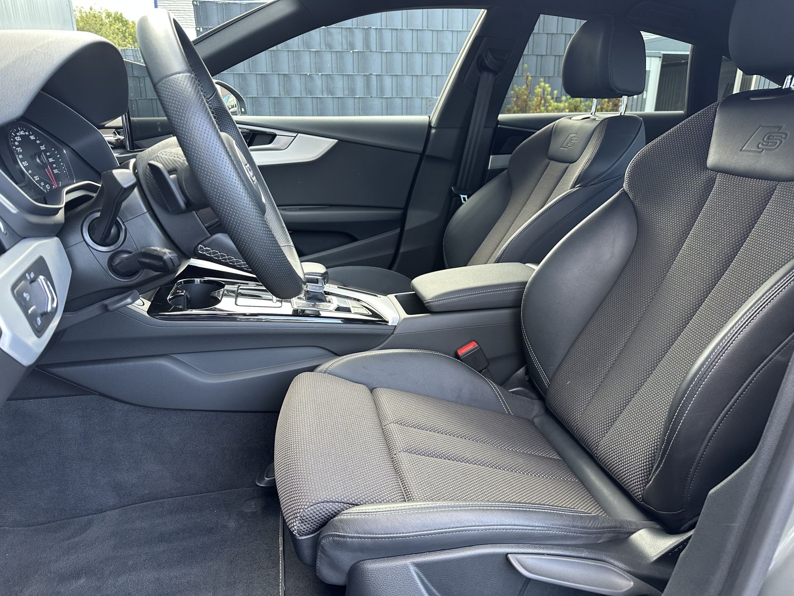 Audi A5 SpB 40 TDI Qu S-Line NAV+LED+AHK+20ZO+1HD+SHZ