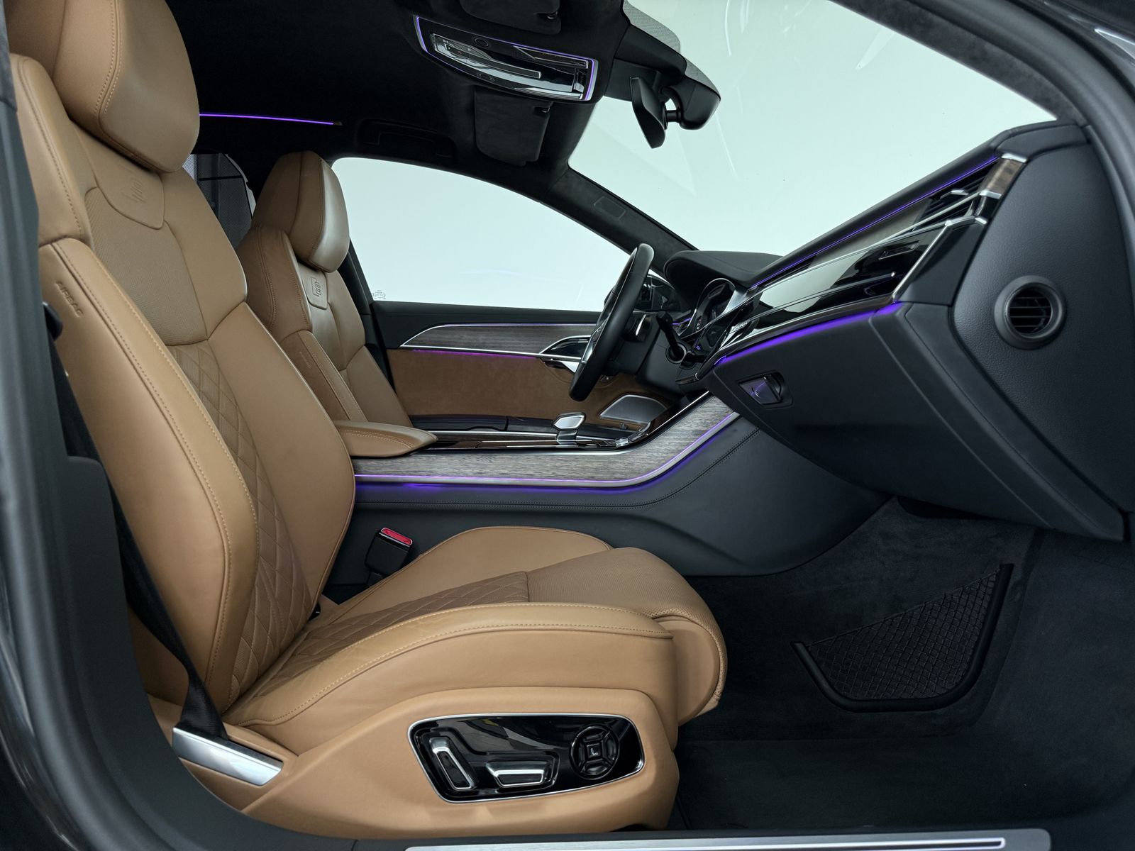 Audi A8 60 TDI L S-Line - Samsaru's Car Outlet