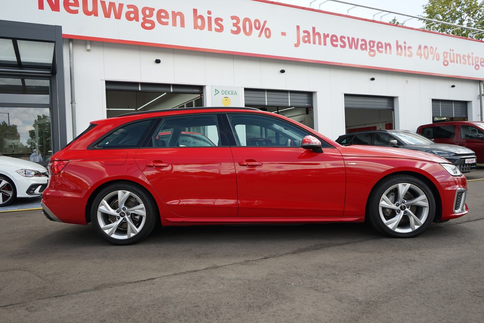 Audi A4 Avant 40 TFSI S line - Samsaru's Car Outlet
