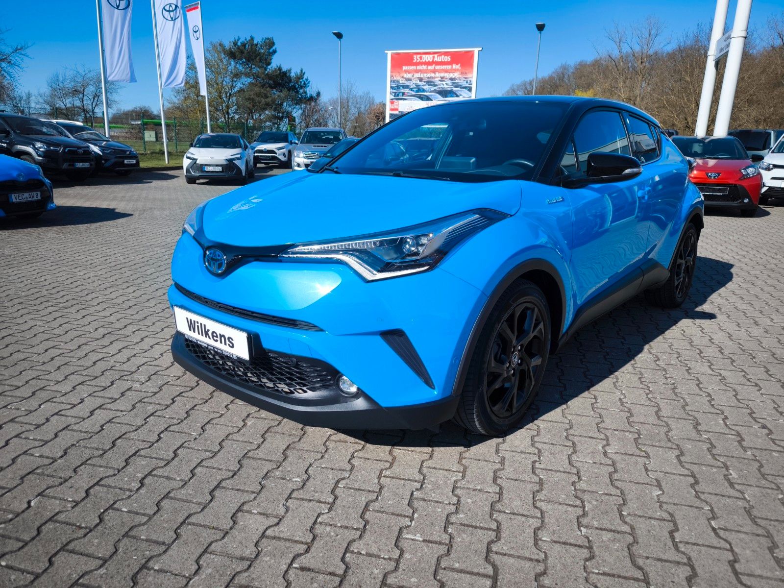 Toyota C-HR Hybrid Style Selection - Samsaru's Car Outlet