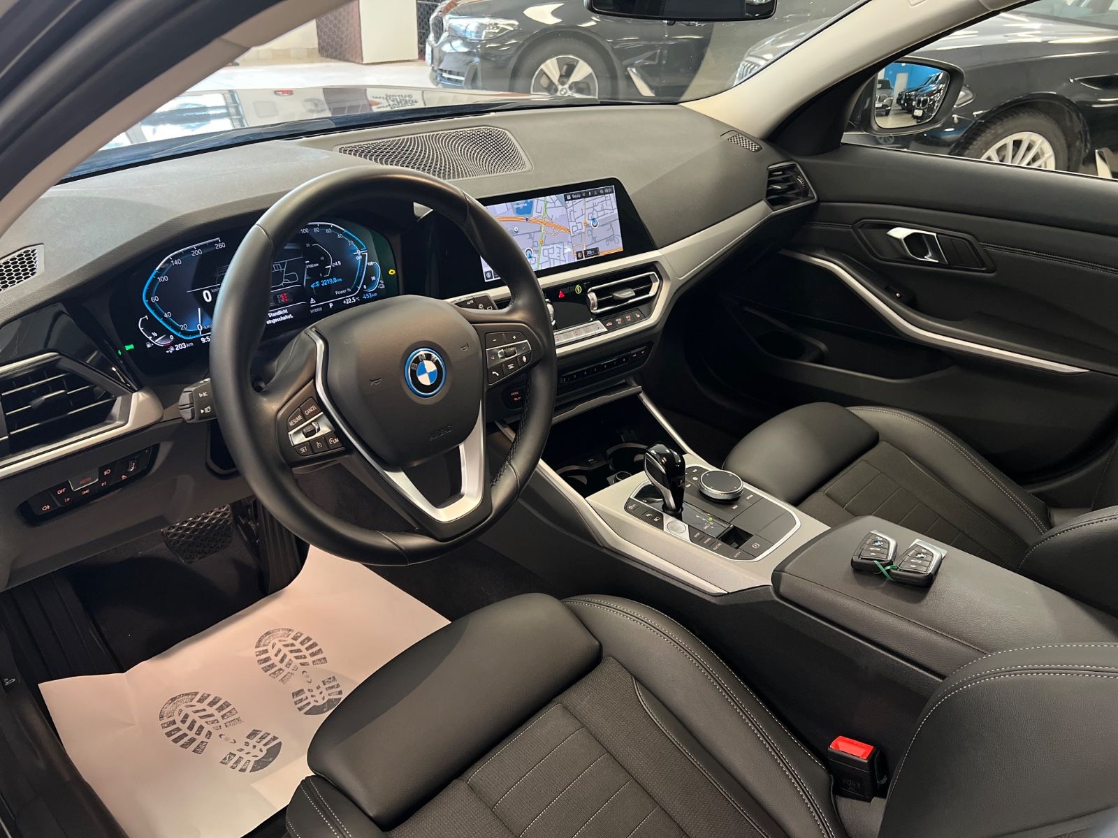 BMW 320e Advantage Aut - Samsaru's Car Outlet