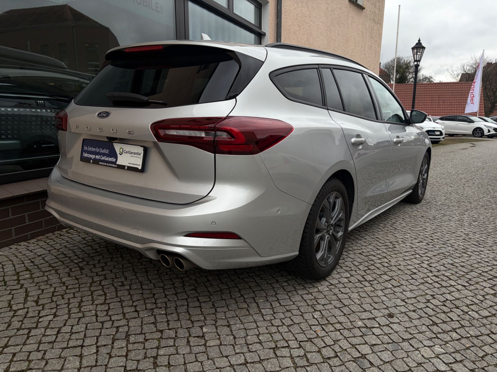 Ford Focus Turnier ST-Line X Automatik Kamera LED Nav
