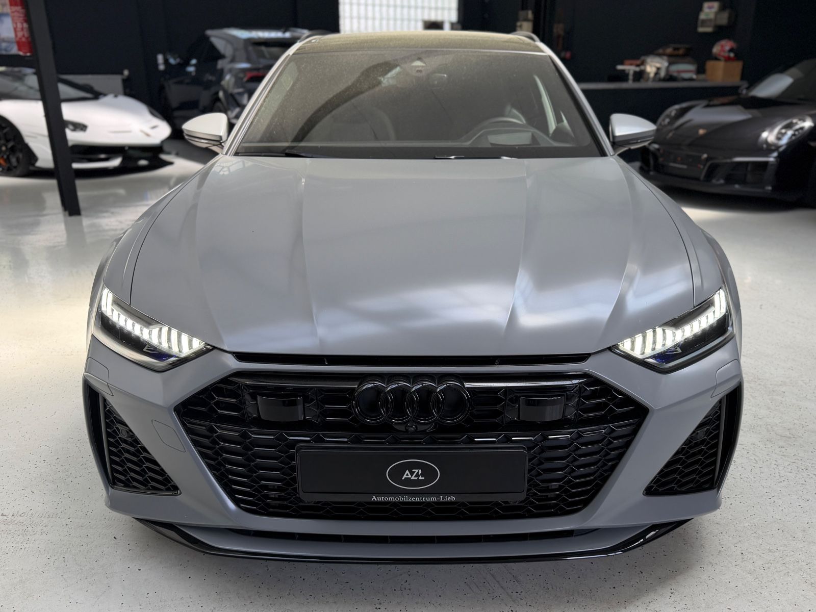Audi RS6 Avant 4.0 TFSI/Quattro/Keramik/22Zoll/AHK