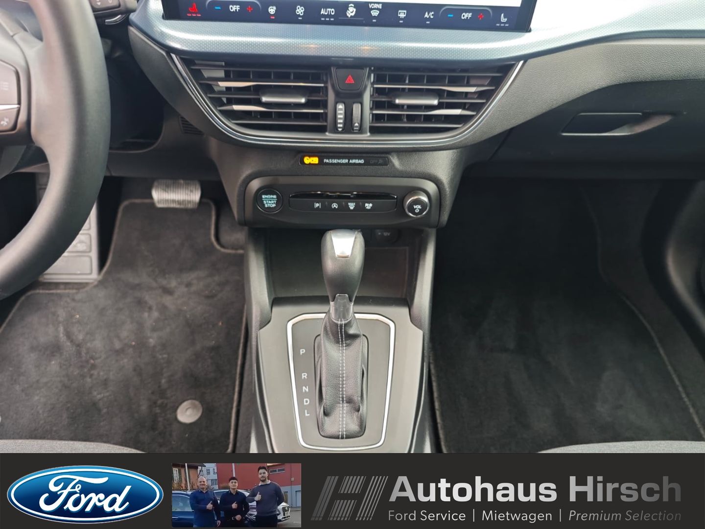 Ford Focus Turnier Active Navi LED ACC Apple CarPlay
