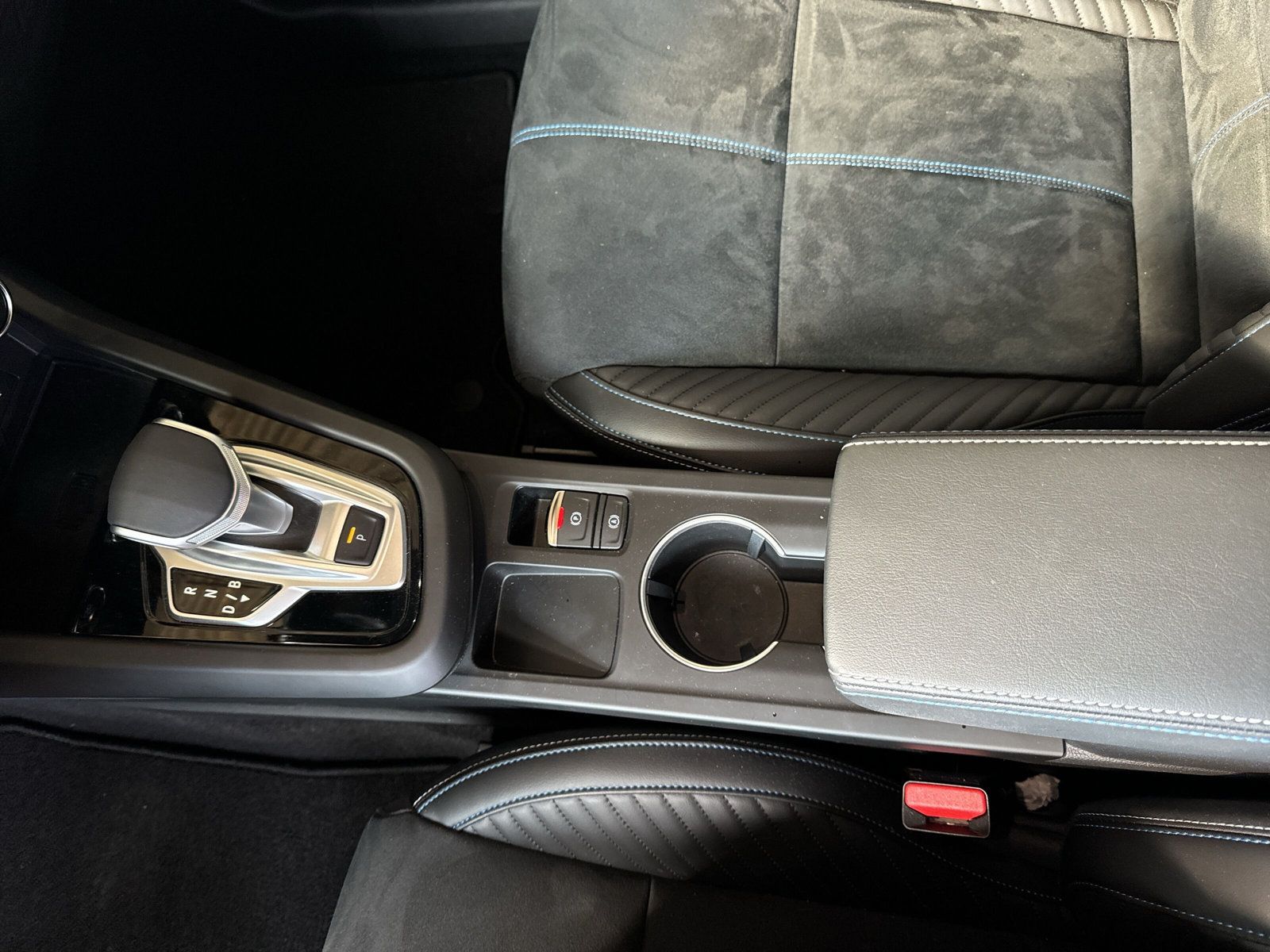 Renault Arkana ESPRIT ALPINE Full Hybrid - Samsaru's Car Outlet