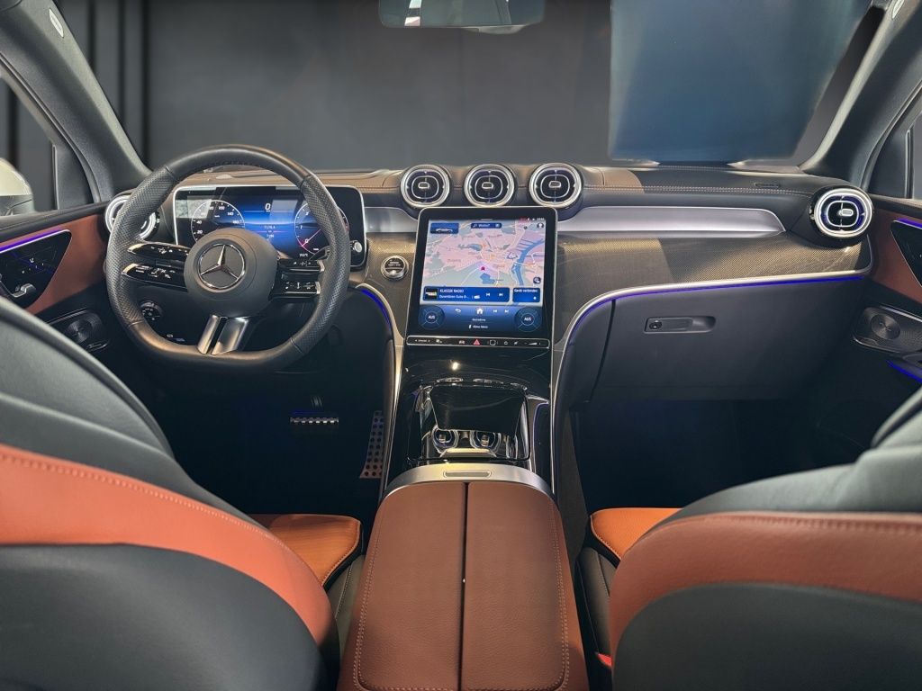 Mercedes-Benz GLC 300 d 4M AMG+DiG.L+HuD+BURM+PANO+AHK