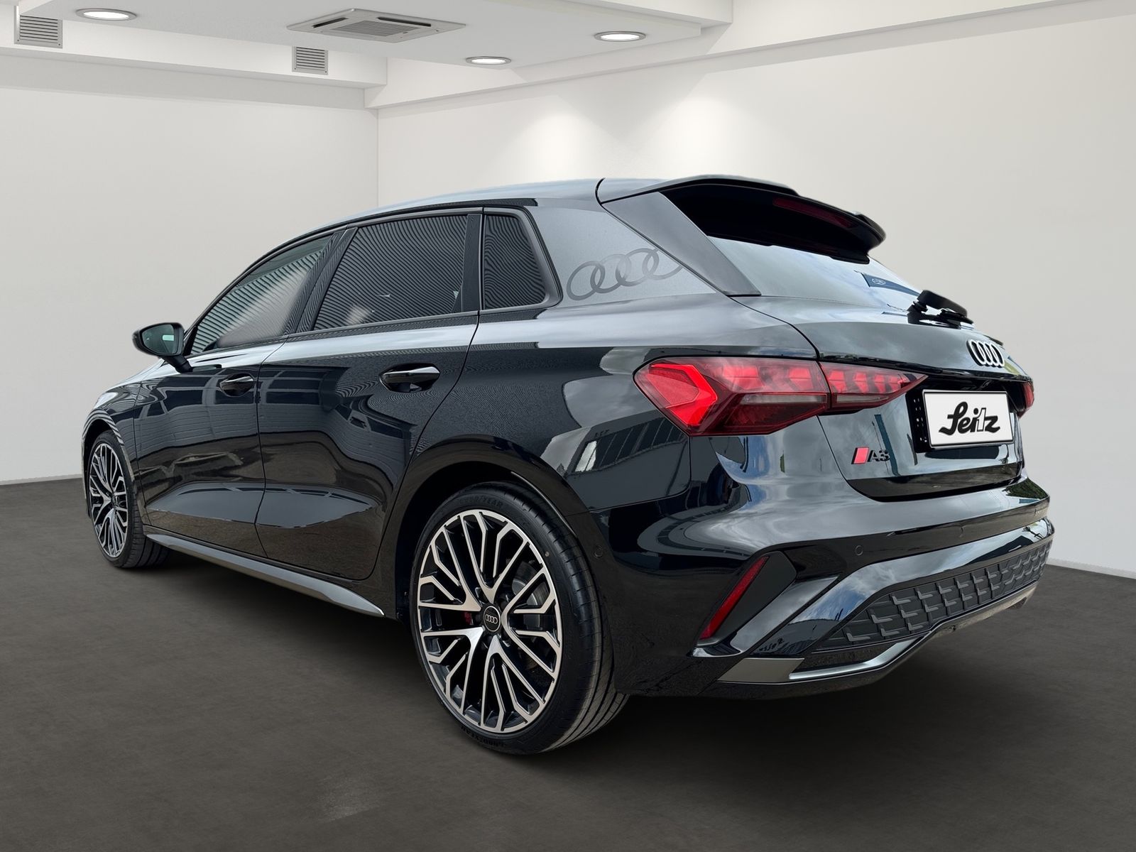 Audi A3 Sportback 35 TFSI S line - Samsaru's Car Outlet