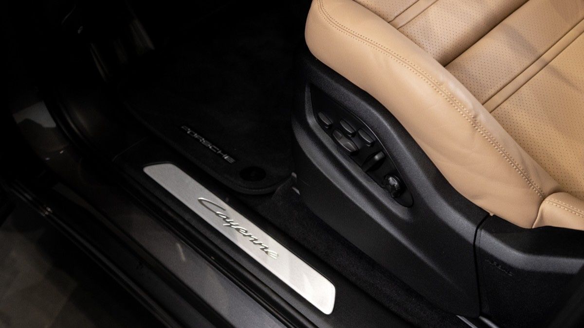 Porsche Cayenne E-Hybrid*SpDesi*SpAbg*Luft*Memory*Beige
