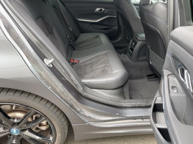 BMW 330 e Limousine - Samsaru's Car Outlet