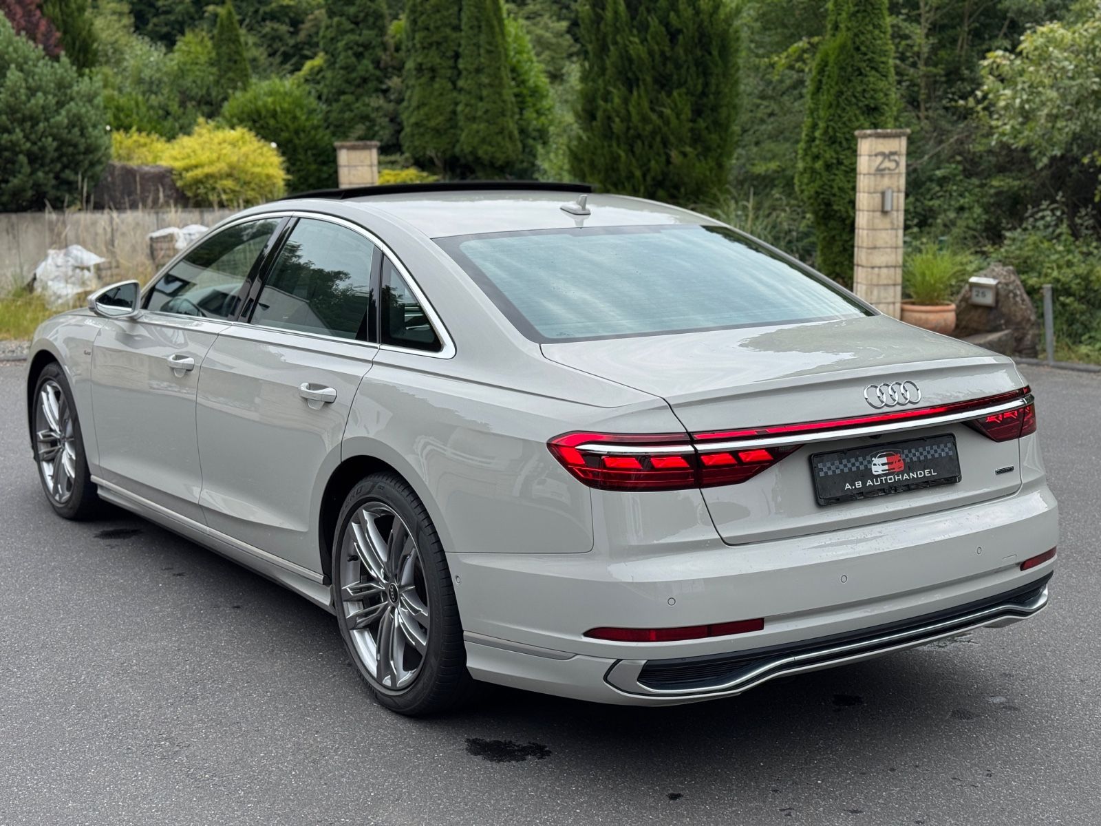 Audi A8 55 TFSI quattro S-line - Samsaru's Car Outlet