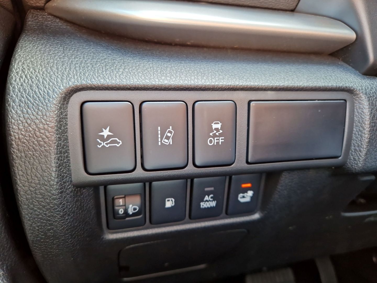 Mitsubishi Eclipse Cross Plug-In Hybrid Select ACC LED