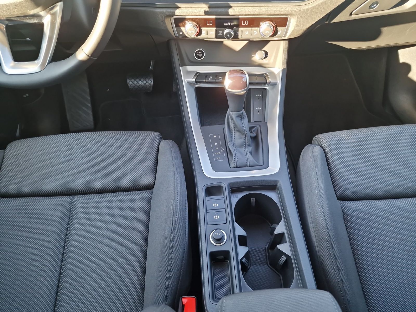 Audi Q3 45 TFSI quattro Advanced - Samsaru's Car Outlet
