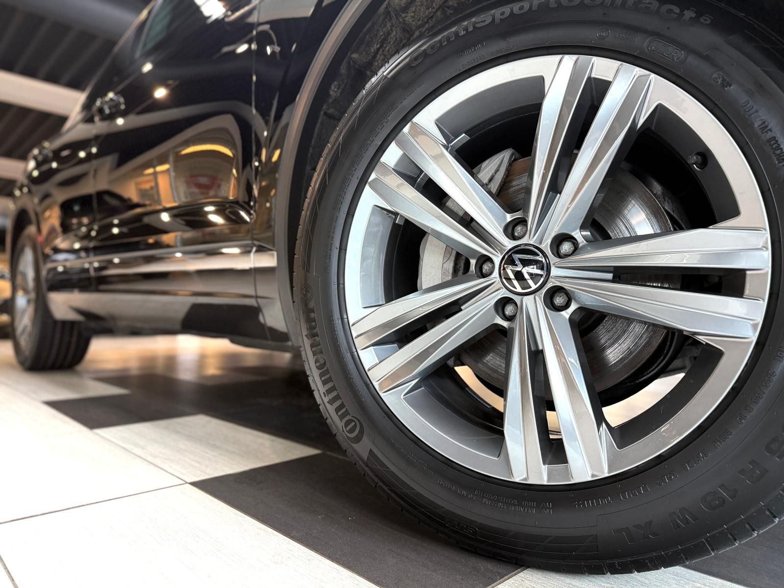 Volkswagen Touareg Elegance 4Motion*Pano*StHzg*KeylessGO