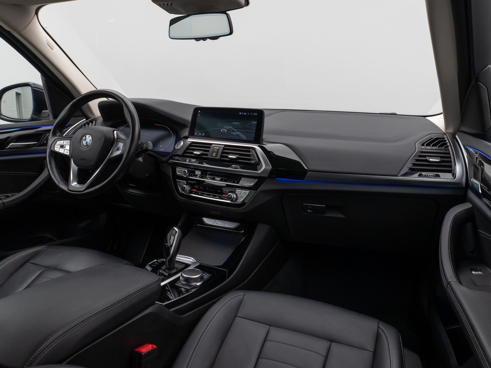BMW X3 xD30d LuxuryLine - Samsaru's Car Outlet