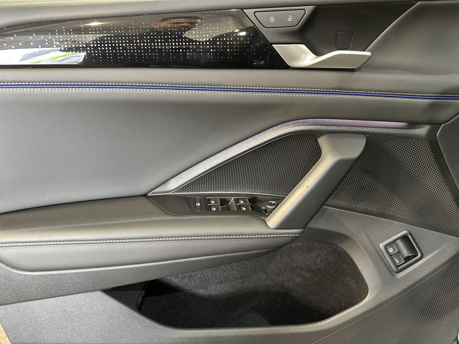 Volkswagen Tiguan 1.5 TSI eHYBRID R-LINE BLACKSTYLE MATRIX+