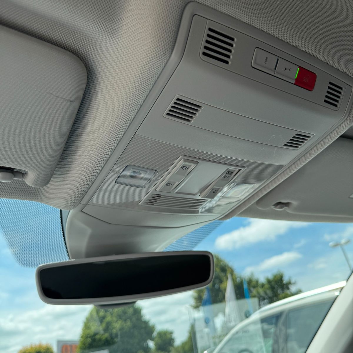 Volkswagen T-Cross Style - Samsaru's Car Outlet