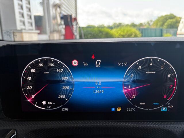 Mercedes-Benz CLA 180 Coupé Progressive Advanced - Samsaru's Car Outlet