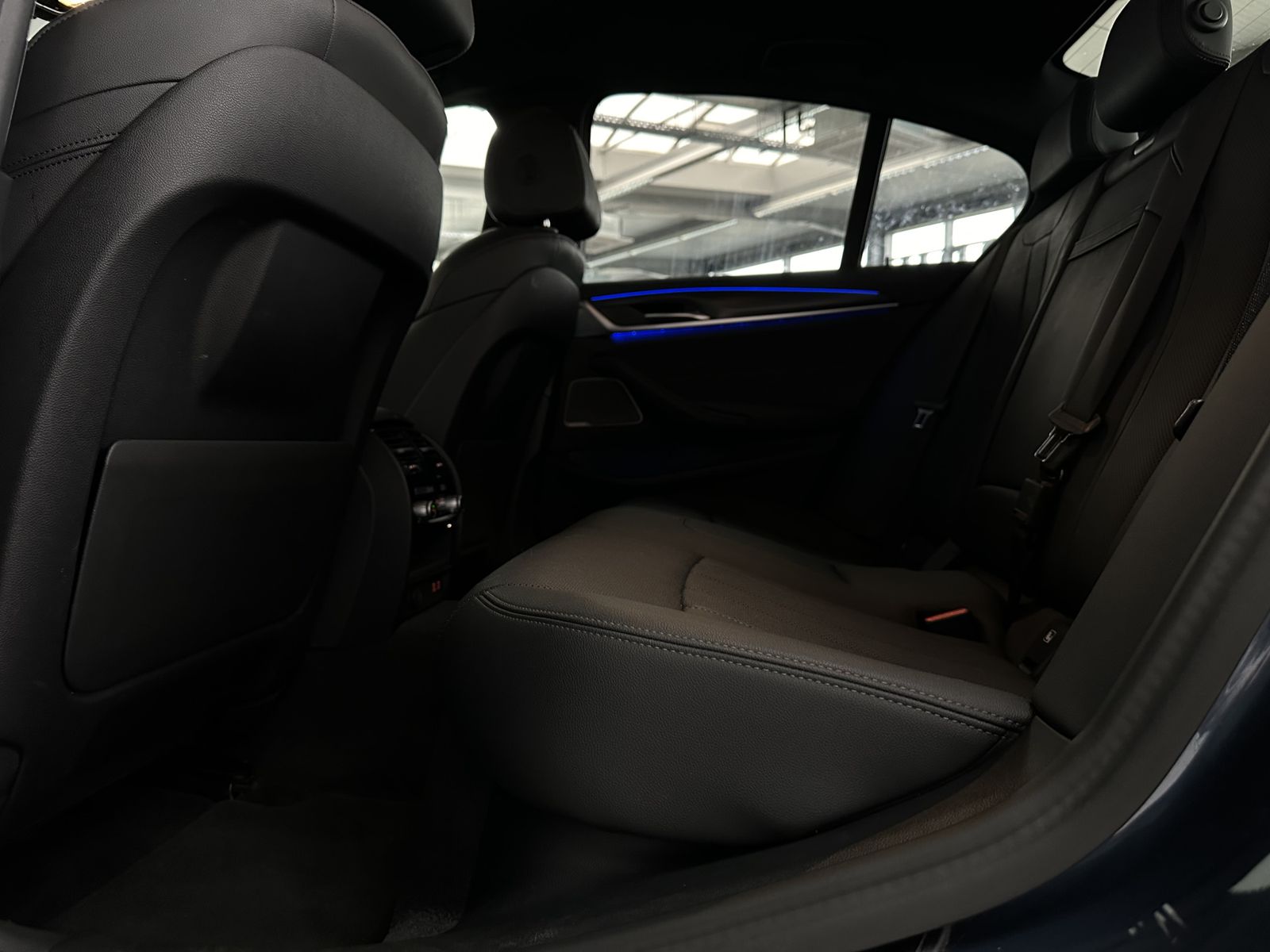 BMW 520 d xDrive M Sport |H-UP |H&K |BUSINESS|LED