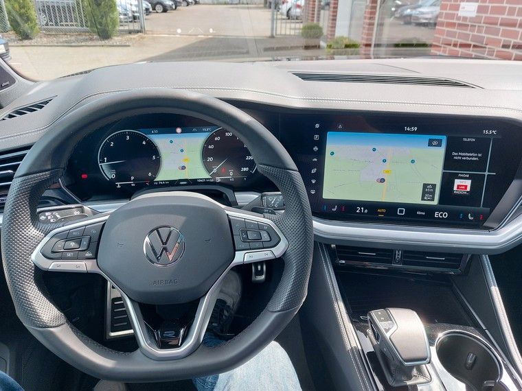 Volkswagen Touareg 3.0 TDI 4M R-Line AHK*Standhzg*Pano*360°