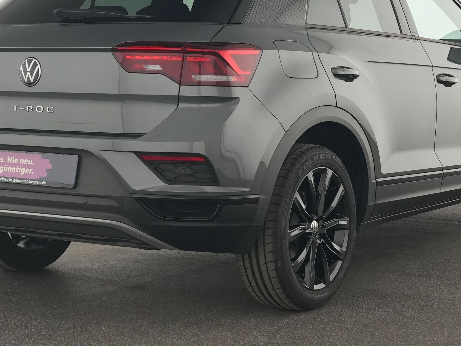 Volkswagen T-Roc Sport - Samsaru's Car Outlet