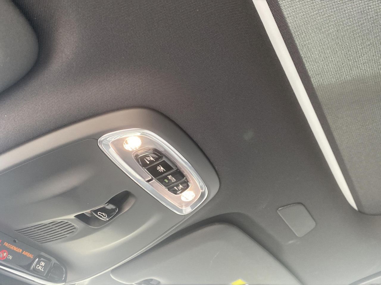 Volvo V60 Plus Bright Recharge Plug-In Hybrid AWD Navi