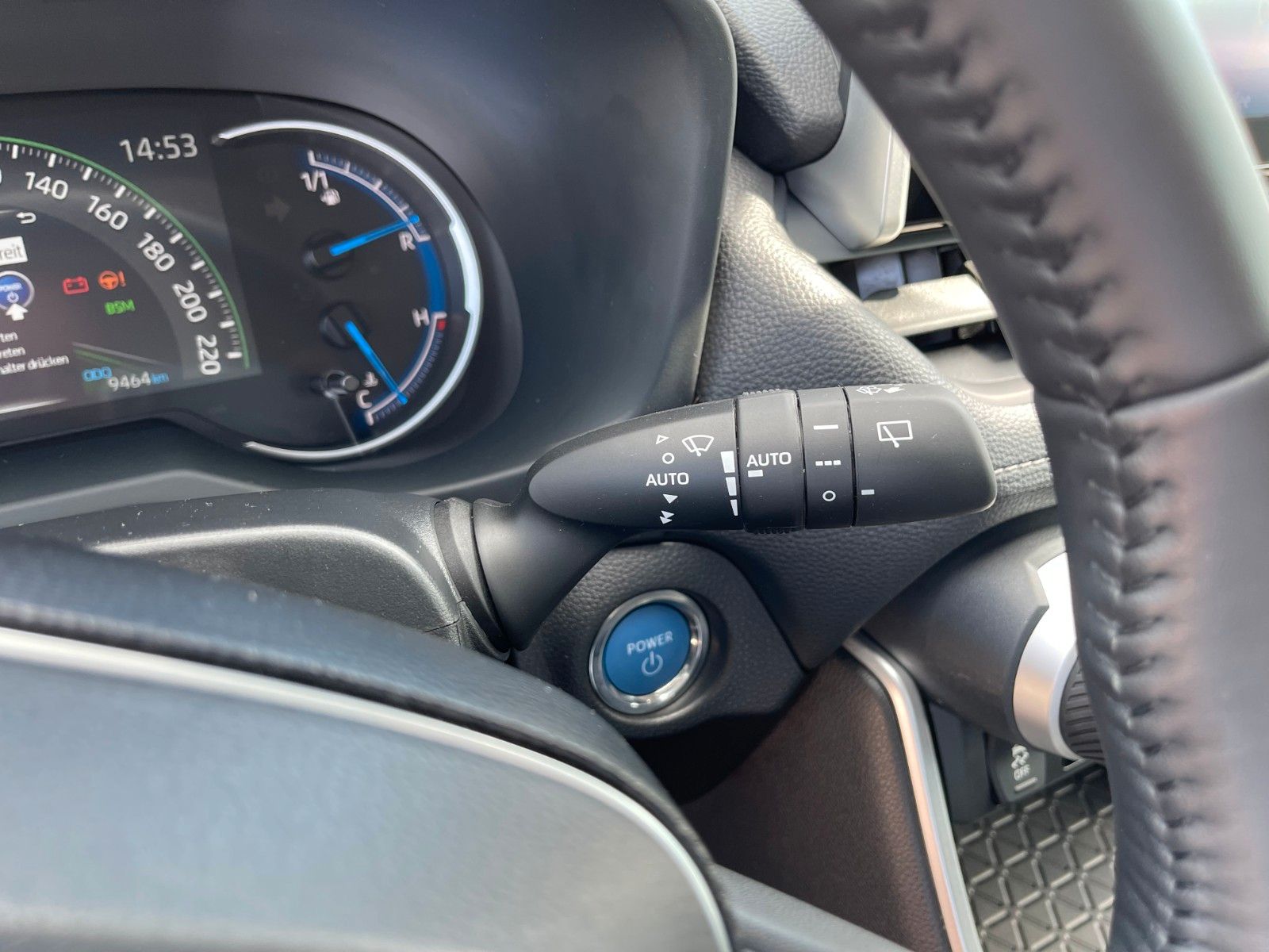 Toyota RAV 4 RAV4 Hybrid 4x2 Business Edition - Samsaru's Car Outlet