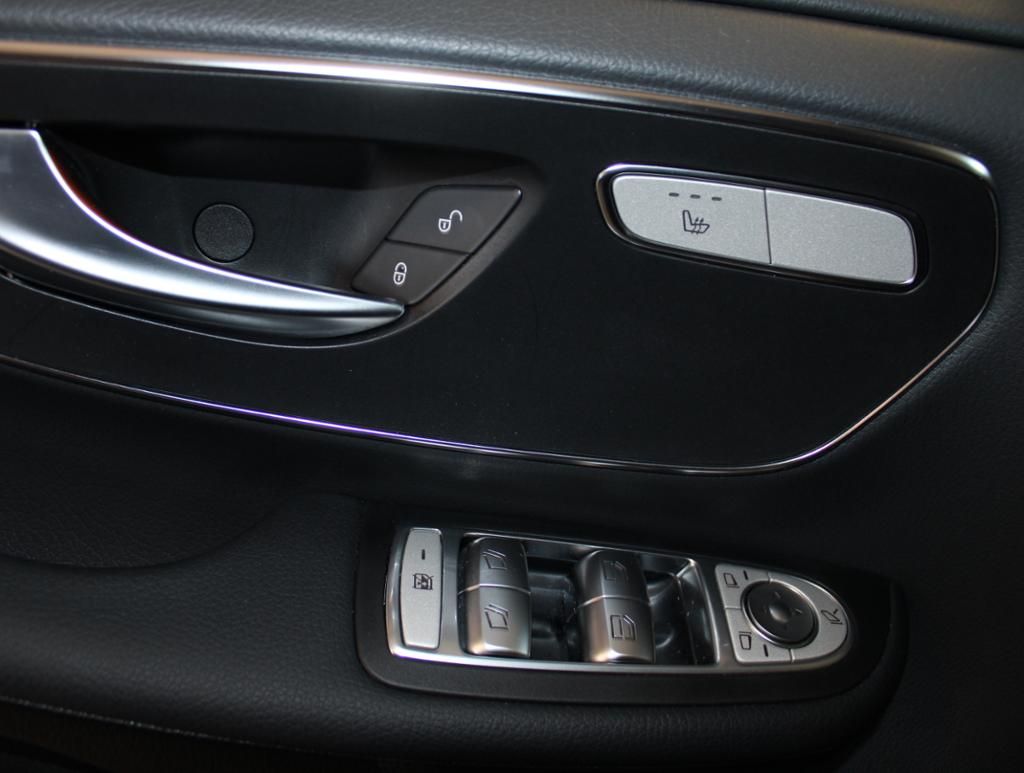Mercedes-Benz V 250 d Edition - Samsaru's Car Outlet
