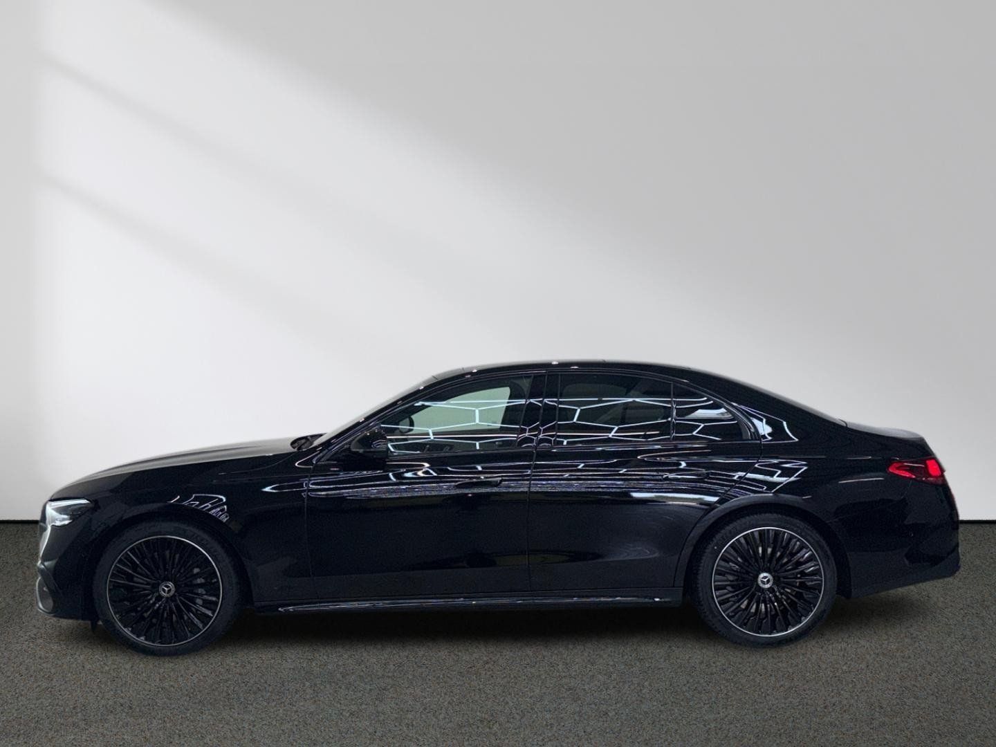 Mercedes-Benz E 450 d 4M AMG Night Superscreen Panorama 20"