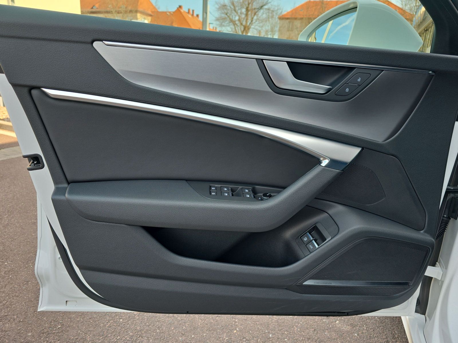 Audi A6 Limousine 50 TFSI e qu S line - Samsaru's Car Outlet