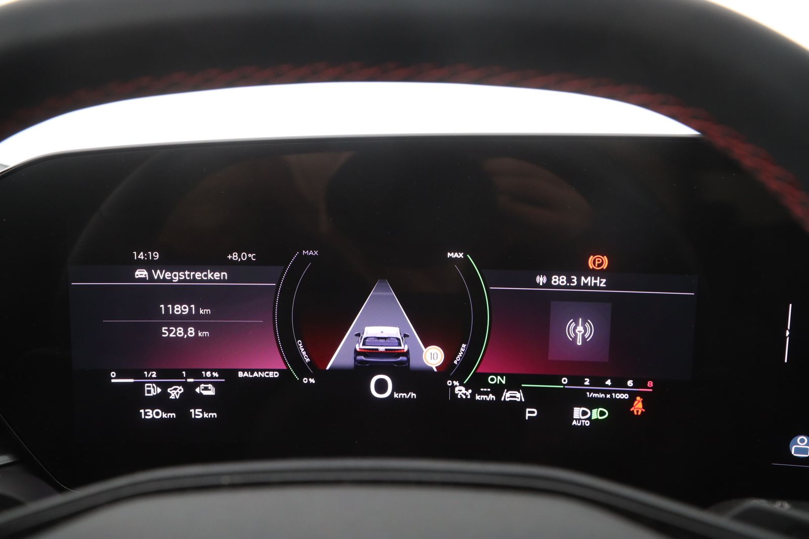 Audi A5 Avant e hybrid quattro S tronic S line | AHK