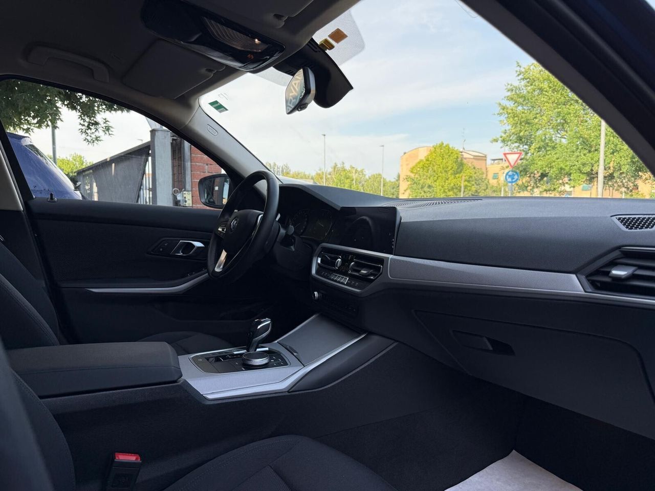 BMW 320 320d xDrive Touring Business Advantage - Samsaru's Car Outlet
