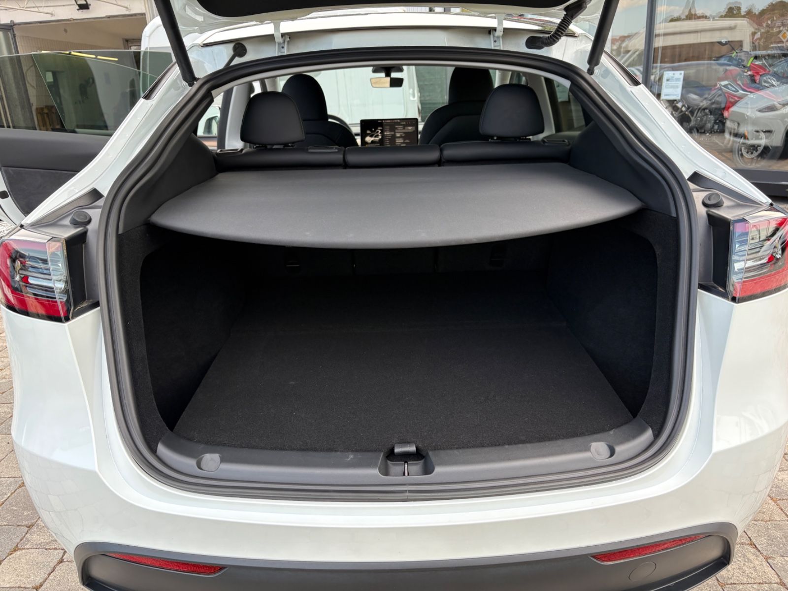 Tesla Model Y Performance Dual AWD