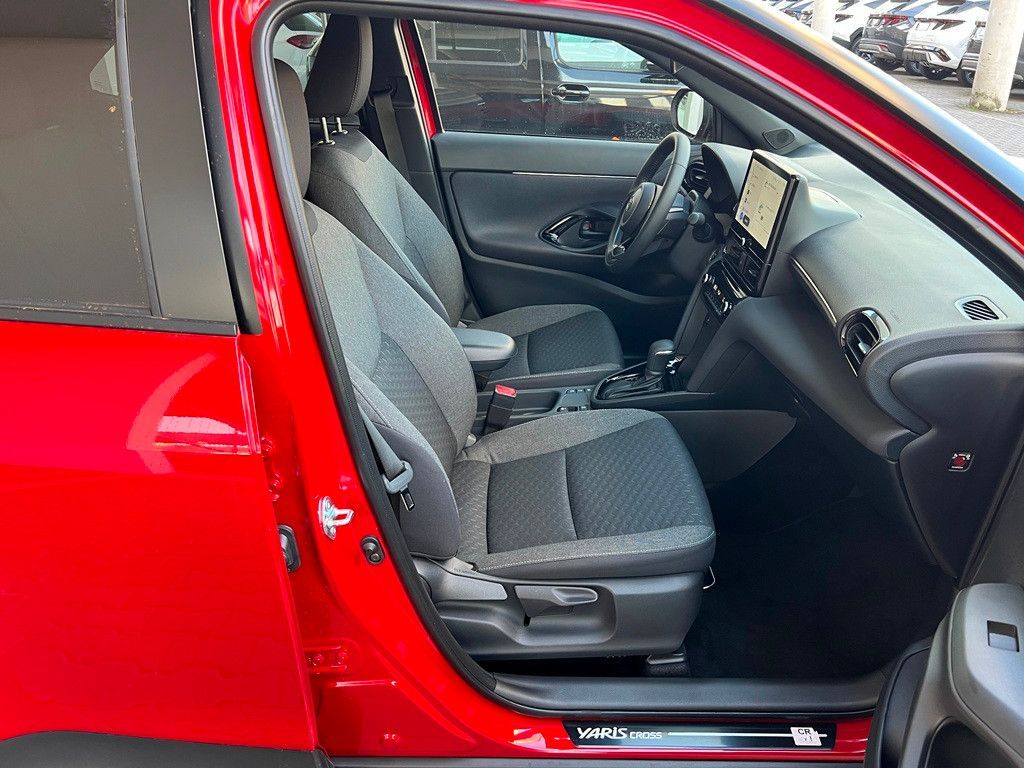 Toyota Yaris Cross 1.5 E FWD Teamplayer KlimaA,LED,Navi