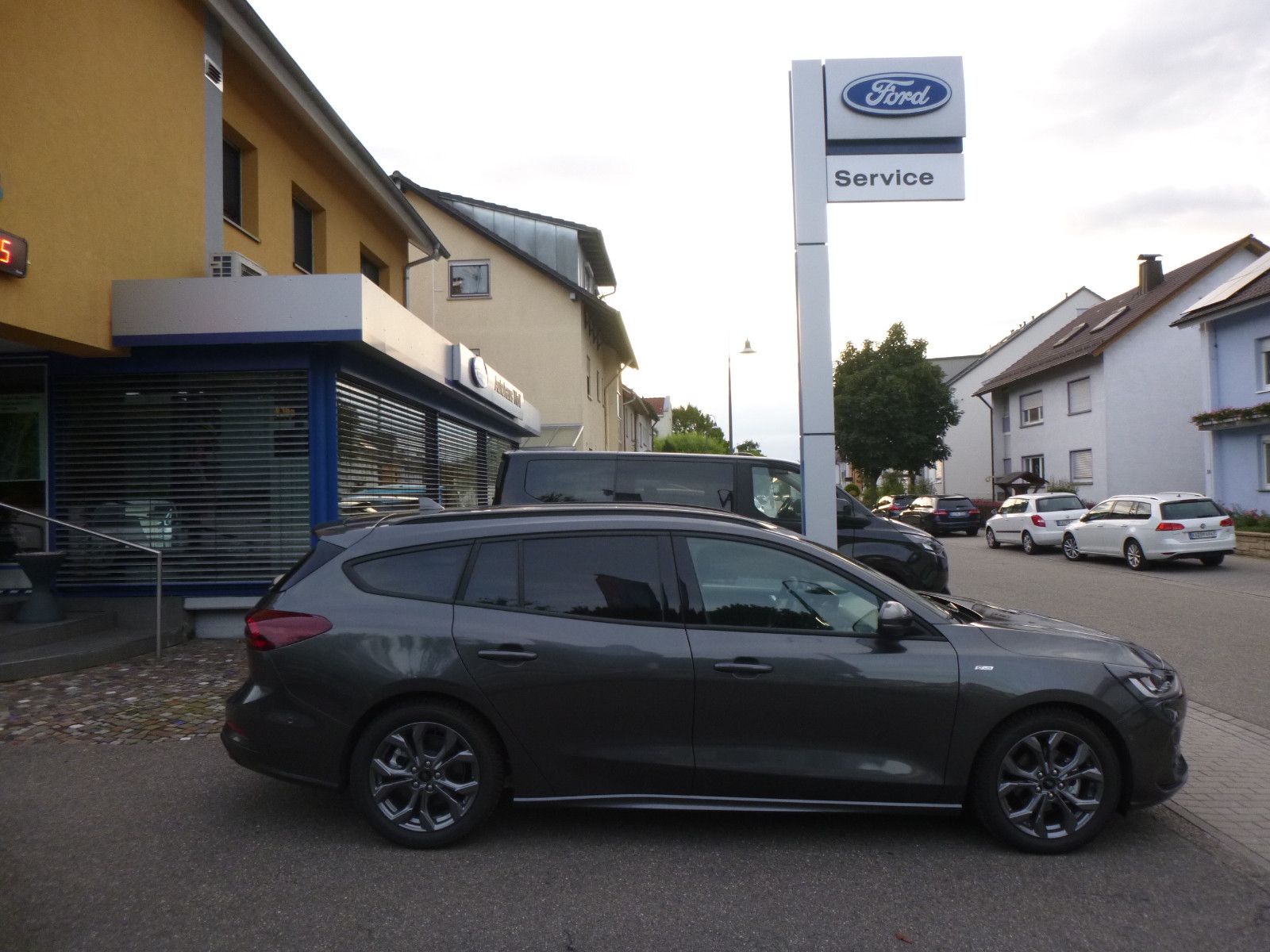 Ford Focus Turnier 1.0 EcoBoost MHEV ST-Line X Auto