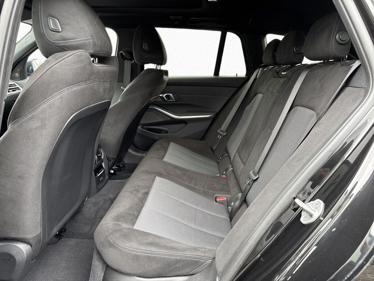 BMW 330e xDr T M SPORT Pano,AHK,360°,Lea.o.Anz.478