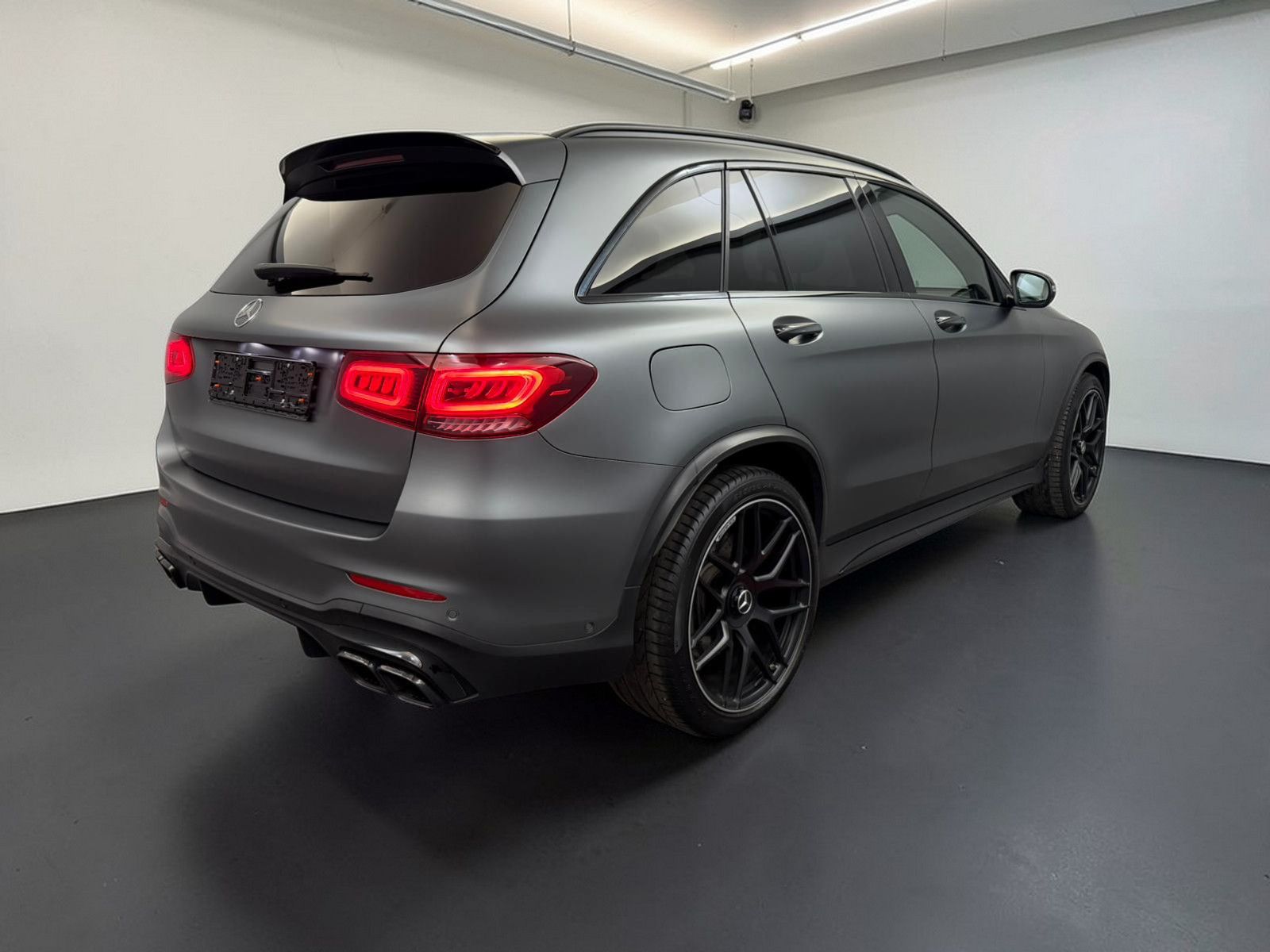 Mercedes-Benz GLC 63 AMG 4M*MAGNO*DISTR*PANO*PERF-AGA*MBEAM