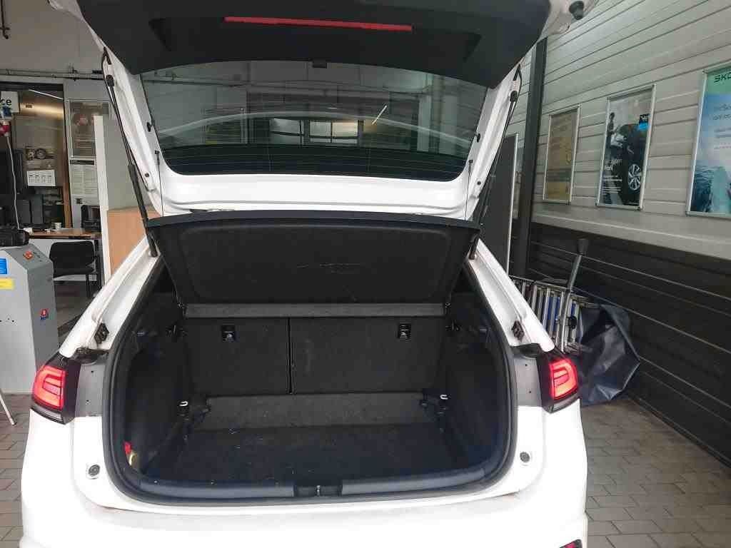 Volkswagen Taigo 1.5 TSI R-Line - Samsaru's Car Outlet